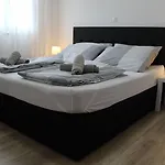 Marina 4*